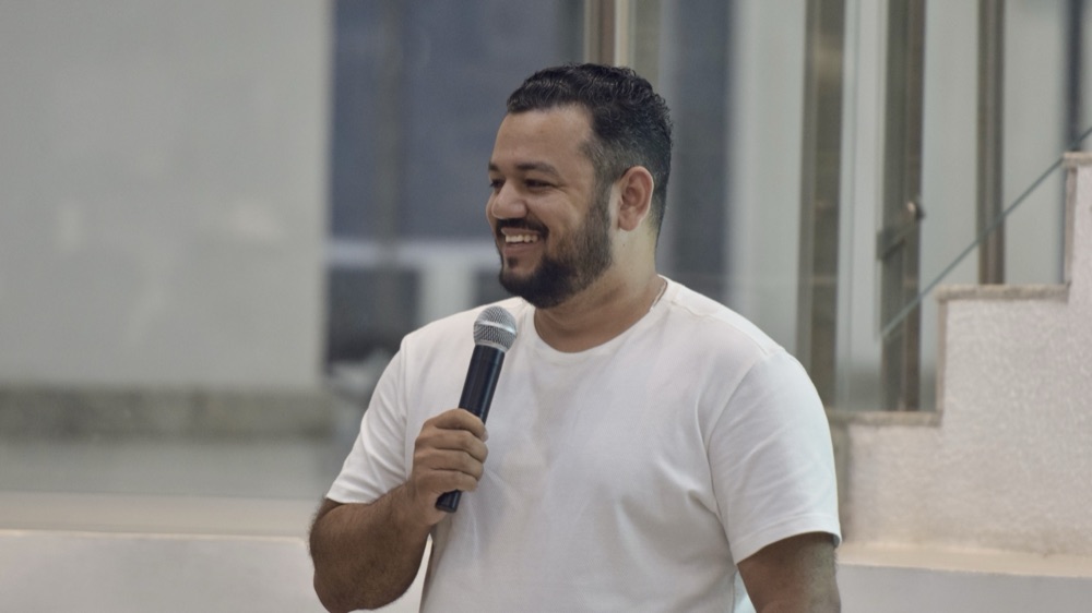 Tiago Pedro palestrando