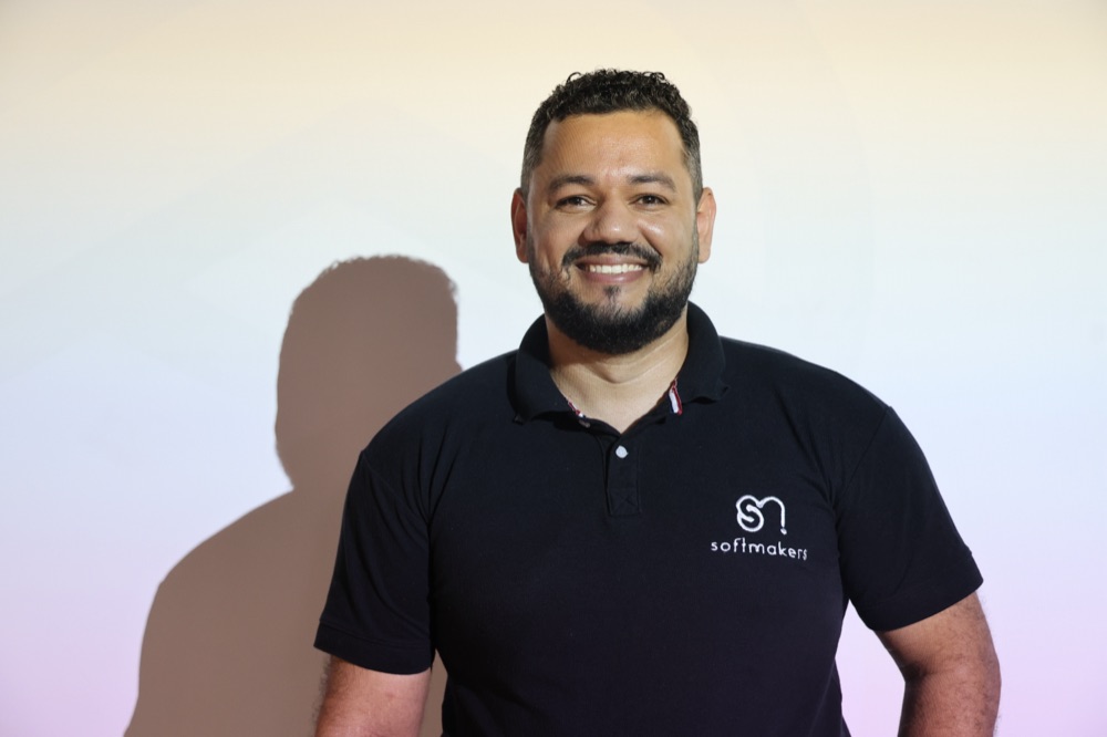 Tiago Pedro — retrato de estúdio